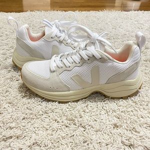 Women US Size 7 - VEJA Venturi Natural/Pierre/White - VT0102257A